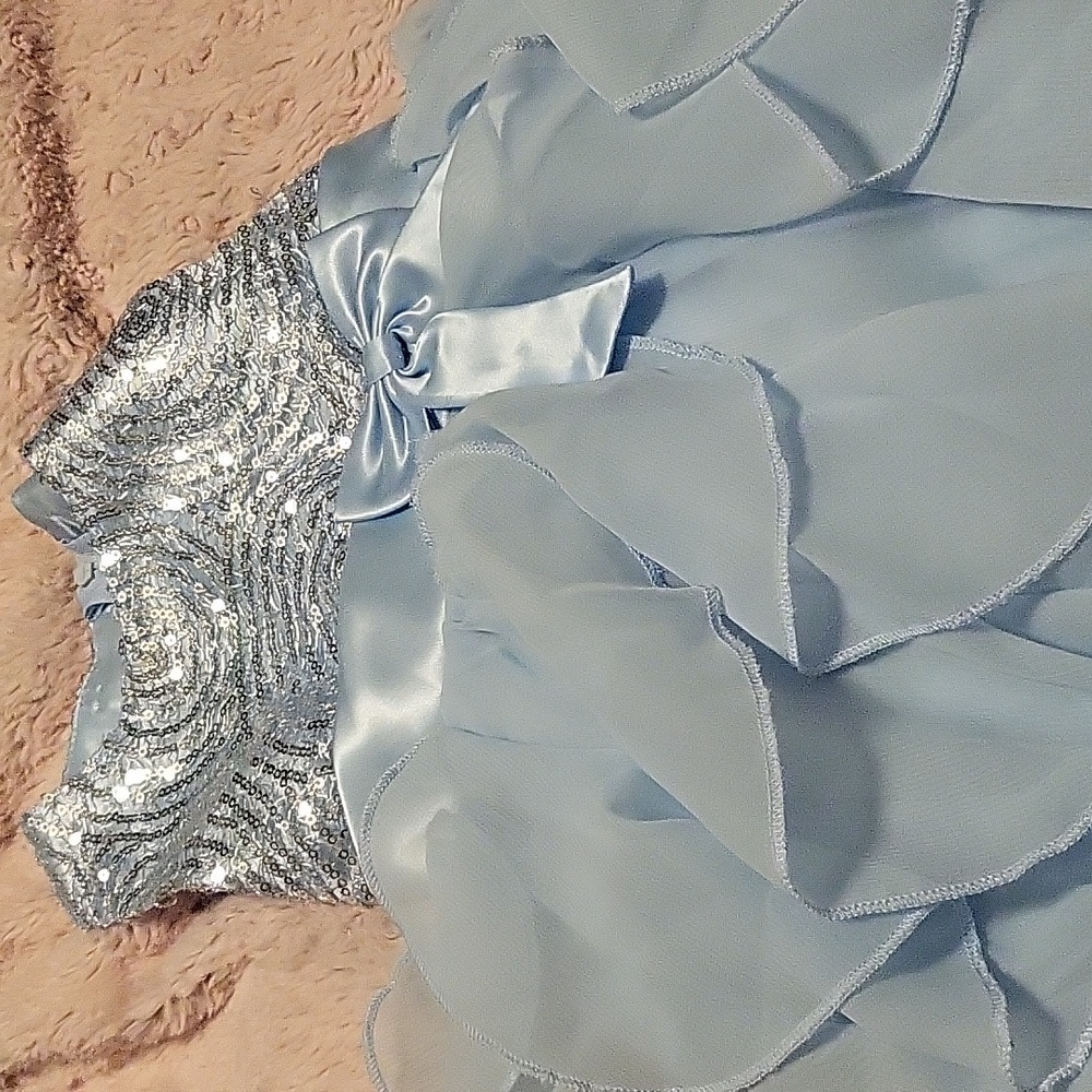 2T baby blue ruffled dress